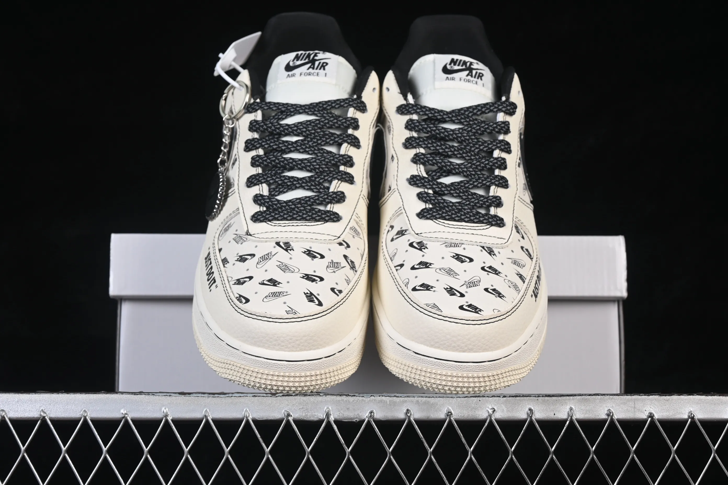 All Categories Nk Air Force 1 Air Force Series Nk Air Force 1 Low Air Force Low Nike Air Force 1'07 Low Silver Beige Black Print Air Force One Low Casual Shoes DF0188-109